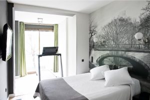 hostal un punto chic galeria