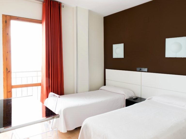 hostal un punto chic habitacion doble cama supletoria